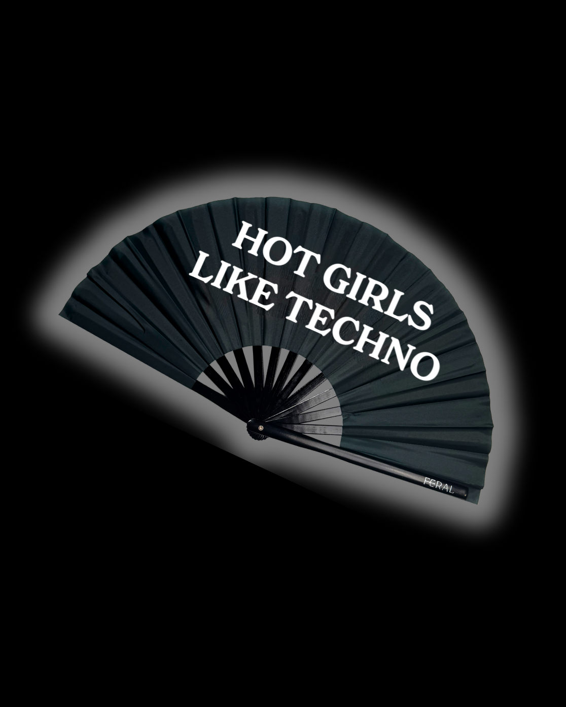 HOT GIRLS LIKE TECHNO FAN