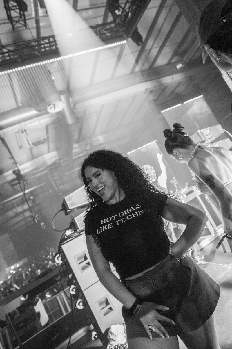 HOT GIRLS LIKE TECHNO BABY TEE