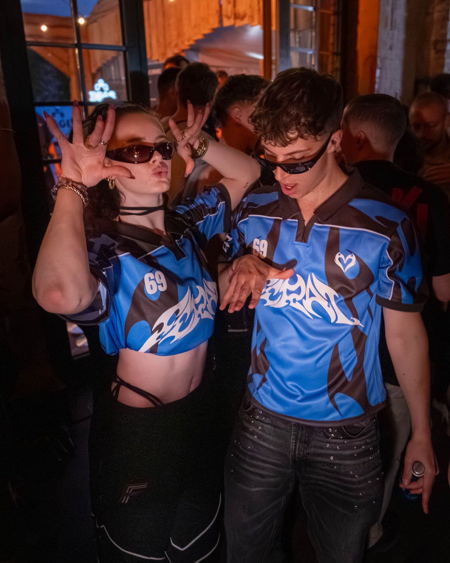 Feral jersey — collar